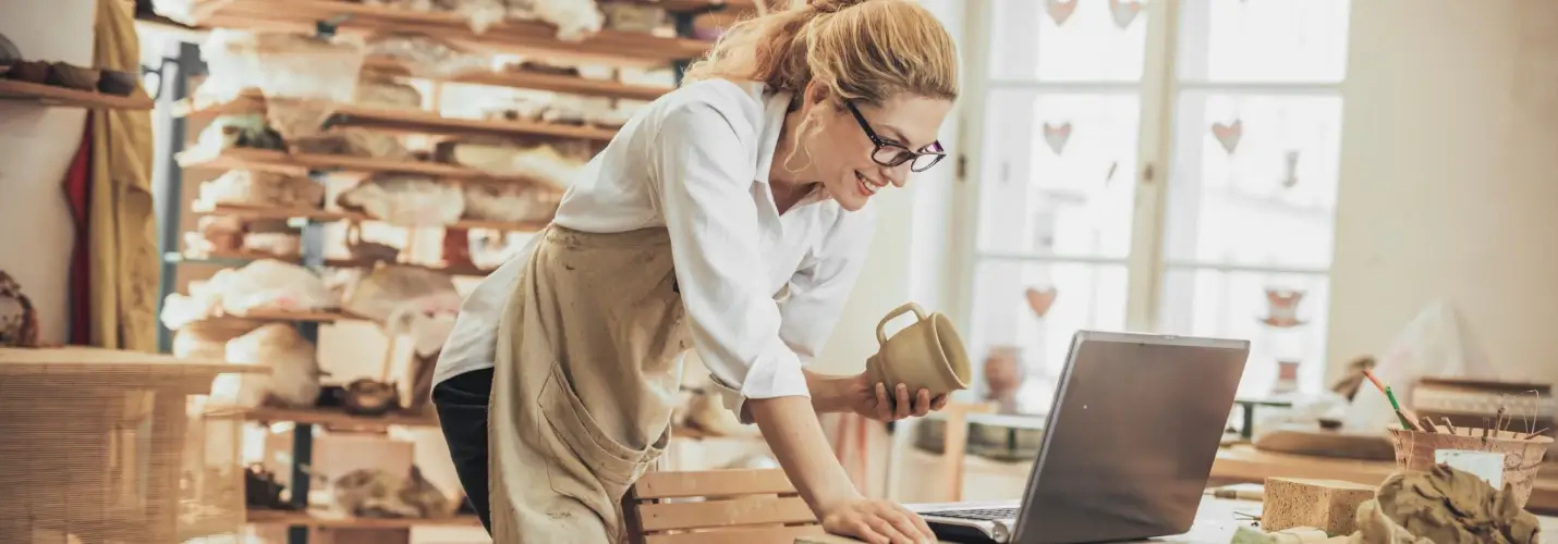 11 Beste E-mailmarketingplatformen voor Kleine Bedrijven (2025) img