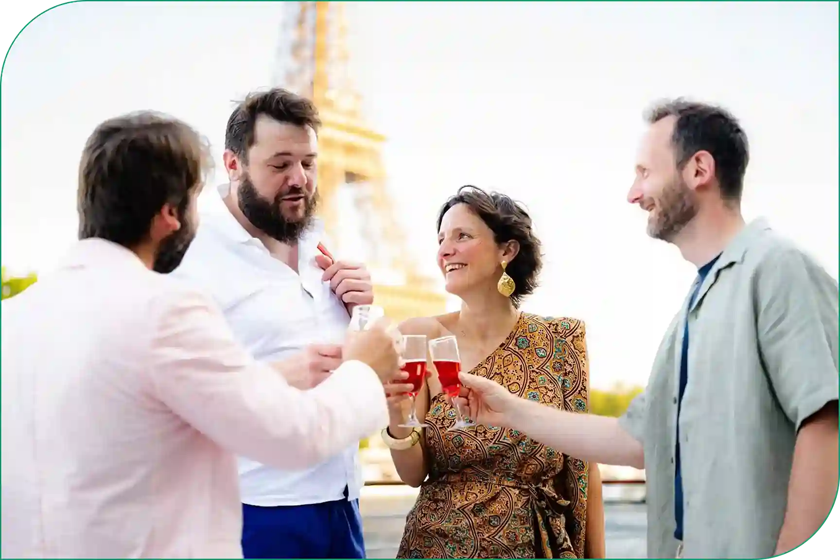 <strong>What to expect:</strong> BREVOSummerPartyParisSeine2025Photographe©JulesDespretz-36-scaled-_1_-1 (1)
